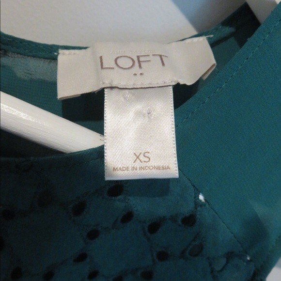 Loft Green Tank Top Jade Eyelet Lace Sleeveless Mesh Keyhole Womens XS - Picture 4 of 6